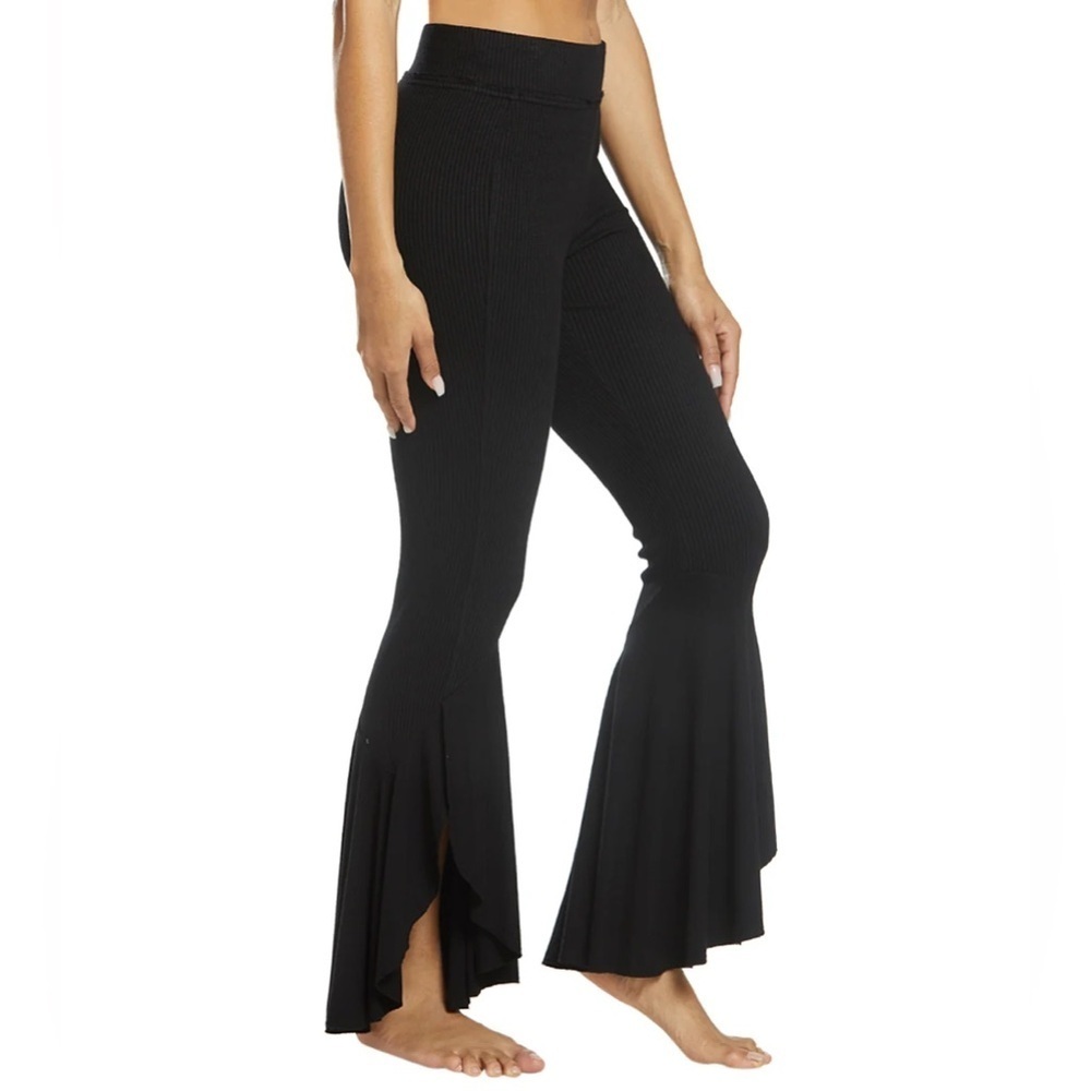 Free People Movement Ribbed Flare Pants Leggings Ruffle Black Boho Size Medium